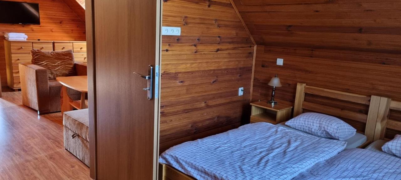 Chata Linia Kokava nad Rimavicou エクステリア 写真